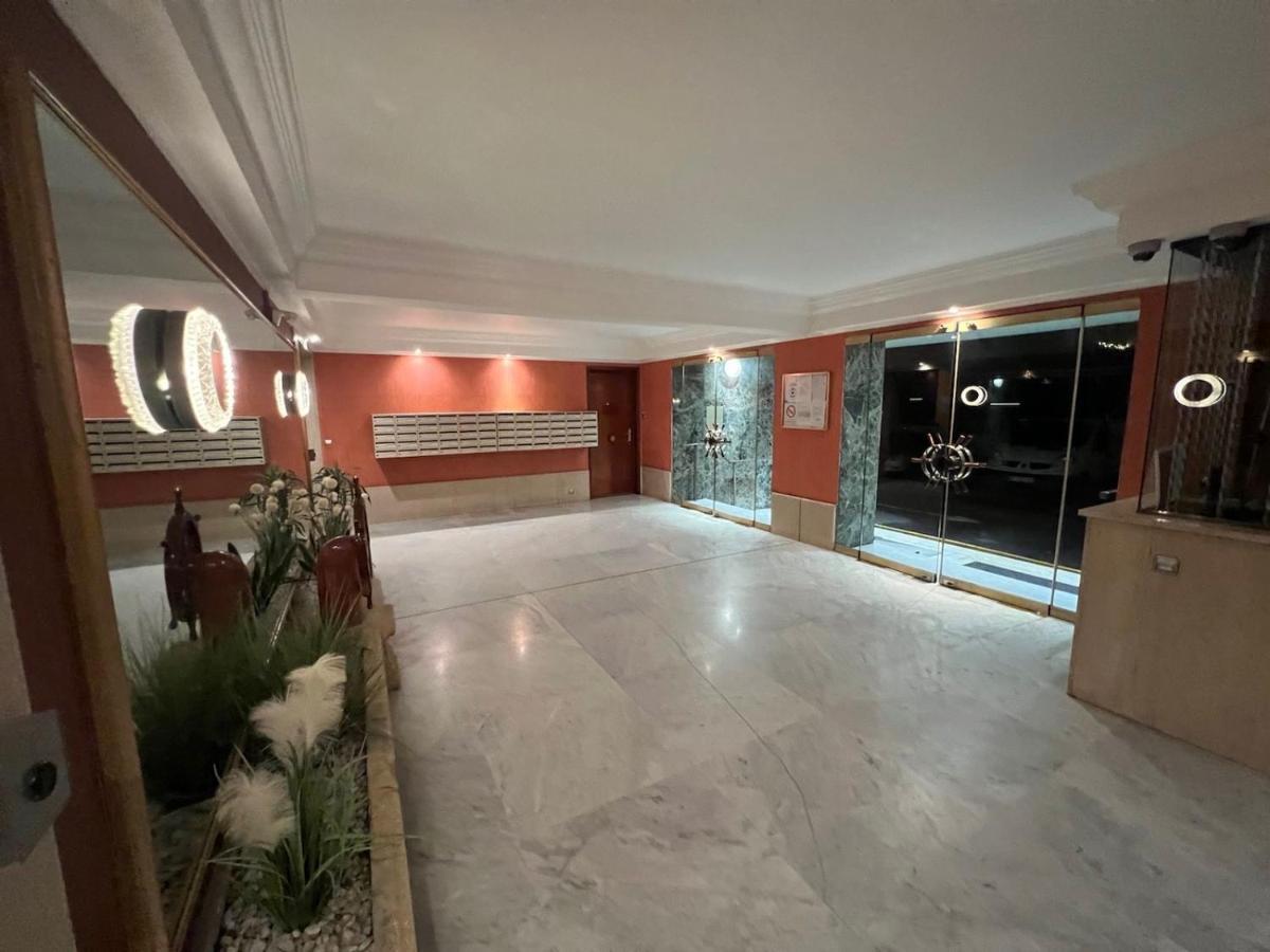 Seafront - Beautiful Flat With Aircon And Comfortable Loggia Vallauris Exteriér fotografie