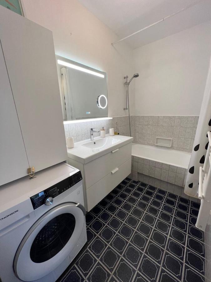 Seafront - Beautiful Flat With Aircon And Comfortable Loggia Vallauris Exteriér fotografie