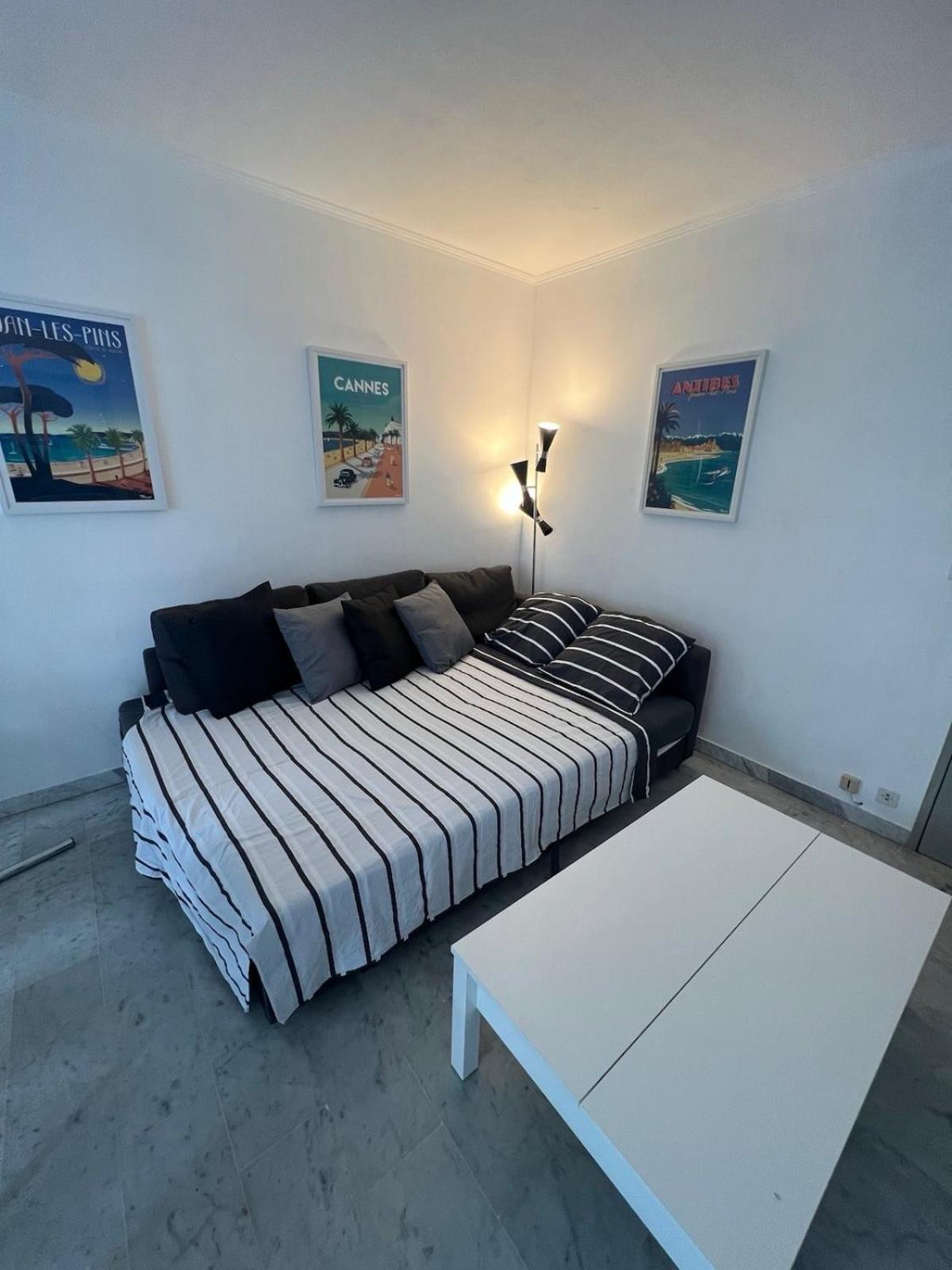 Seafront - Beautiful Flat With Aircon And Comfortable Loggia Vallauris Exteriér fotografie